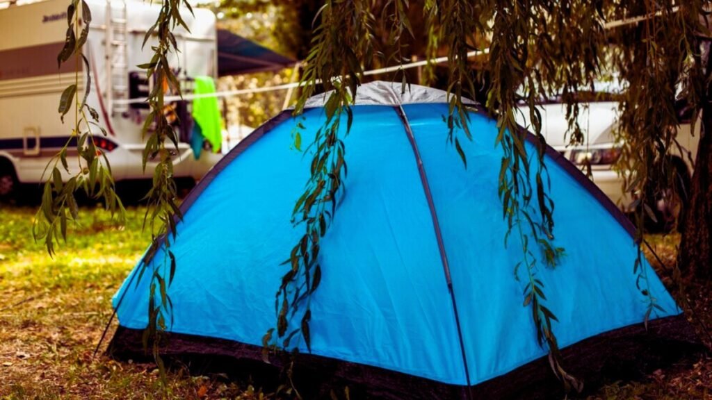 bug bivy2 in the rain splash